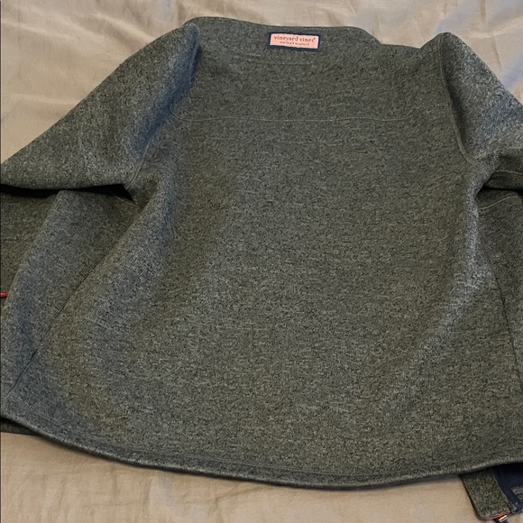 Vineyard Vines Heather Gray and Navy Jacket with Red Details - Picture 9 of 9